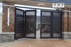 Cổng điện xếp 4 cánh tại Long Khánh, Biên Hòa